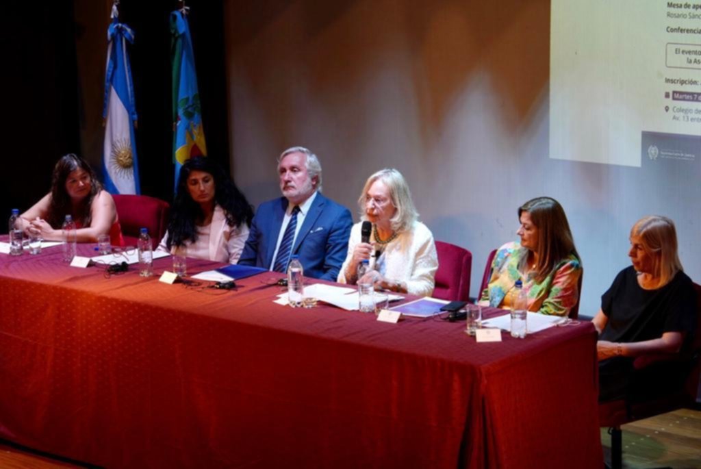 Encuentro y homenaje con representantes de la justicia bonaerense