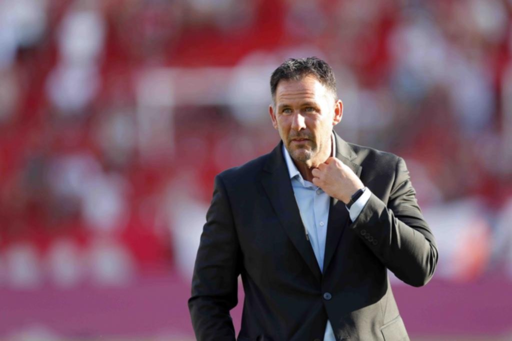 Antes de enfrentar al Pincha, Huracán tiene una parada copera ante Sporting Cristal