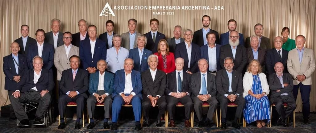 Reclamo de empresarios por la división de poderes