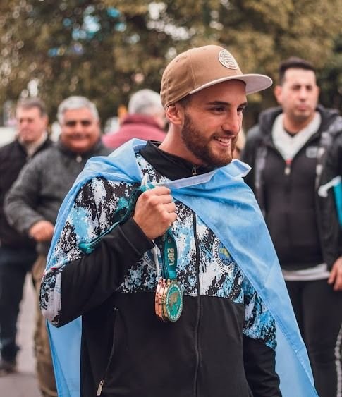 Polémica en Berisso: es campeón mundial de taekwondo y ya no podrá dar clases para la comuna