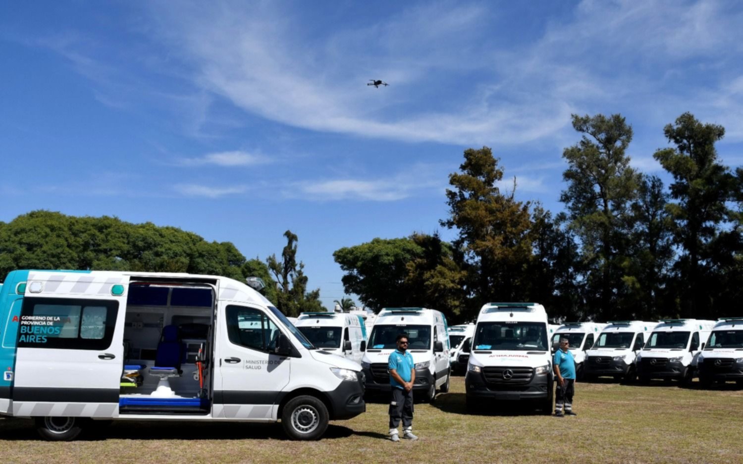 Kicillof entregó 199 ambulancias: "Los impuestos están acá, en inversión en el sistema de salud"