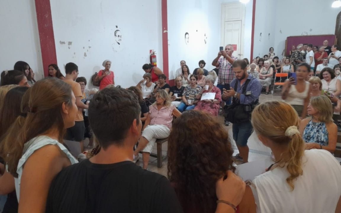 La UCR platense reconoció a "mujeres de la democracia"