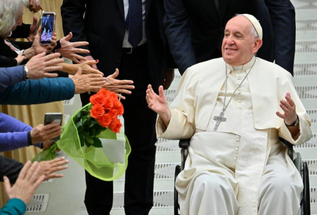 El Papa dice que quiere venir al país, pero siempre pasa algo