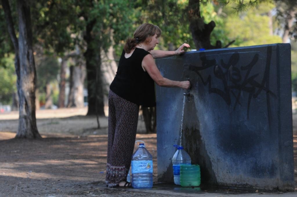 Ola de calor arrasadora y barrios con falta de agua