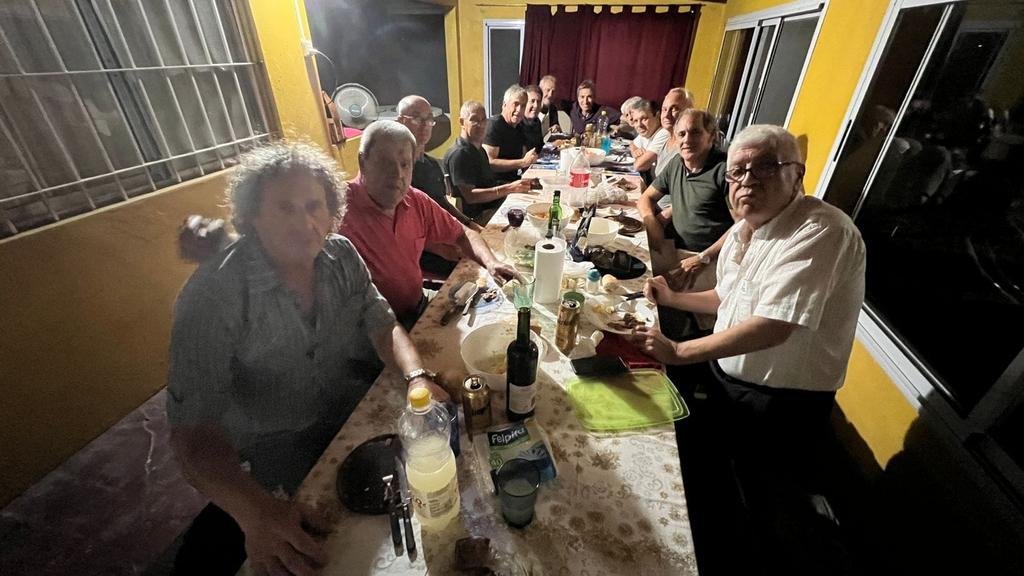Encuentro del plantel de Gimnasia que consiguió el ascenso en 1984