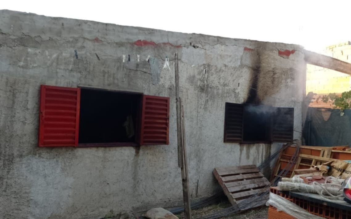 La Plata: prendió fuego la casa de su ex y se dejó morir adentro