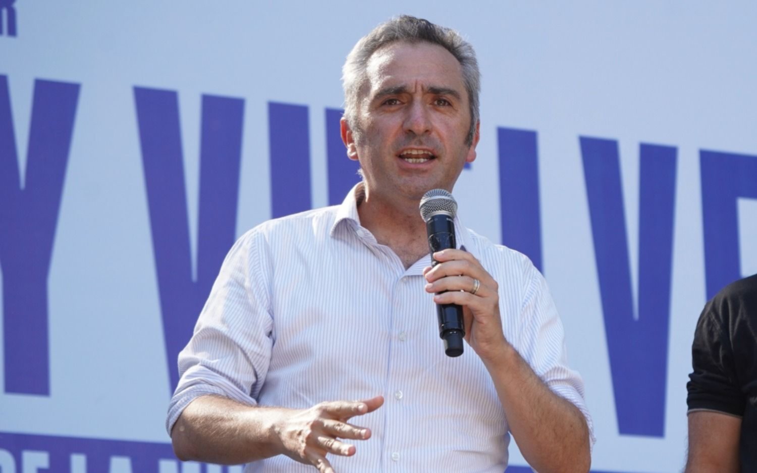 Otro dardo de La Cámpora a Alberto: "Si tuviera chance de reelegir ya estaría pegando afiches"