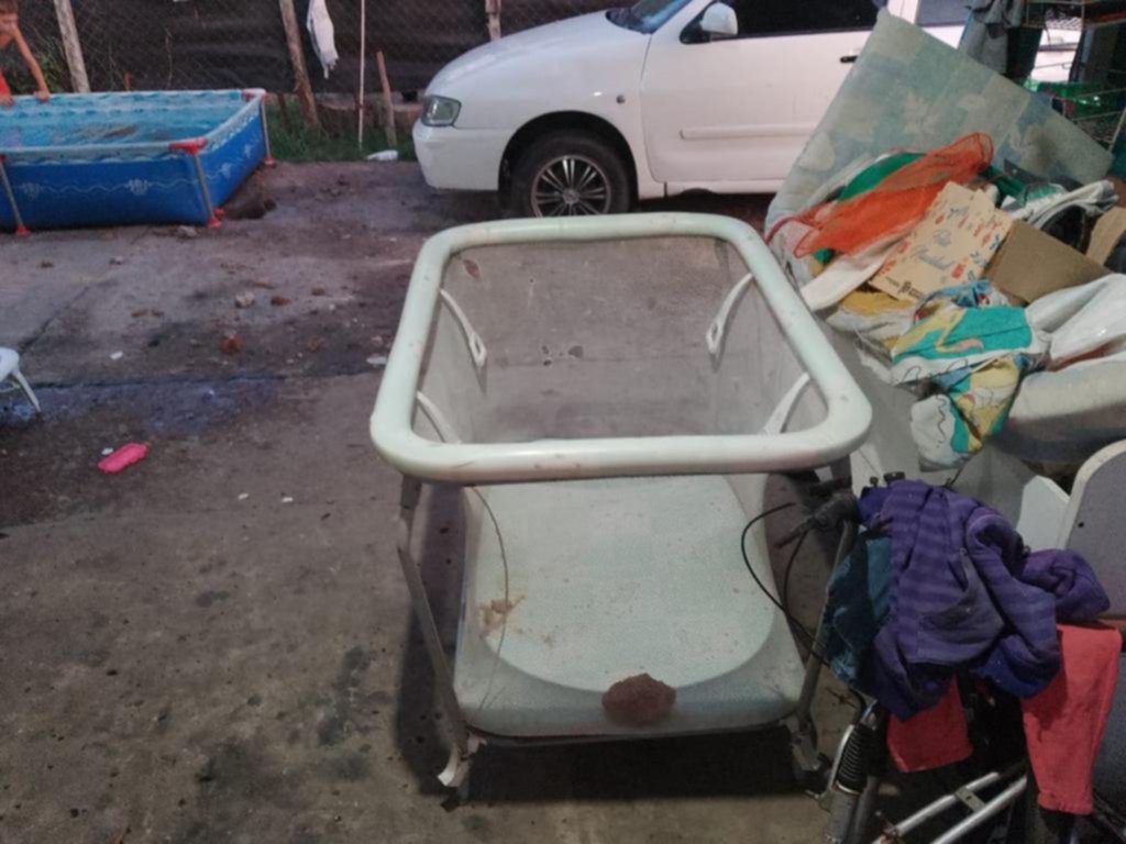 Lluvia de piedras y tiros a una casa en Los Hornos