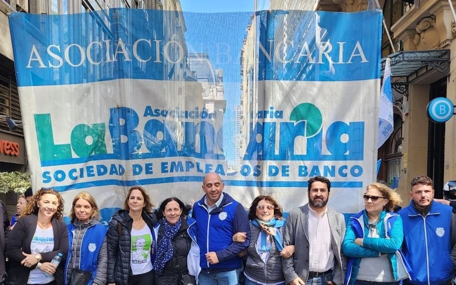 Los bancarios amenazan con un nuevo paro al no alcanzar acuerdo en la paritaria