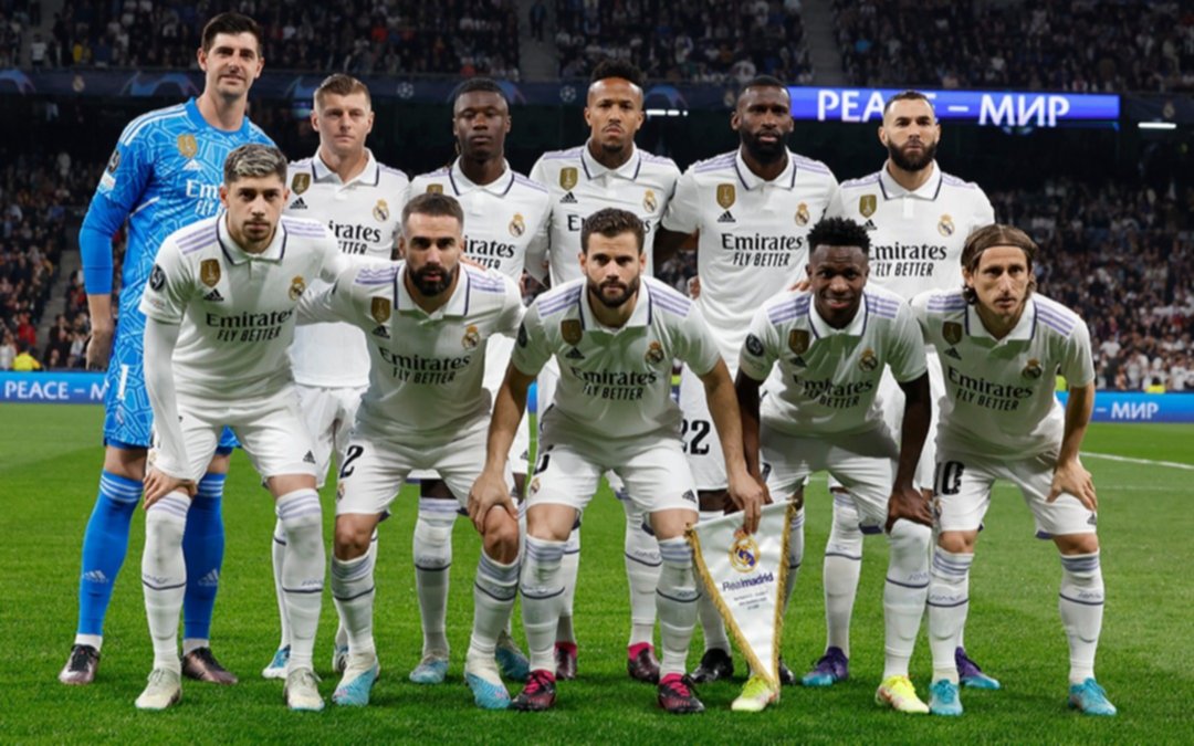 Con gol de Benzema, Real Madrid venció a Liverpool y clasificó a cuartos de la Champions League