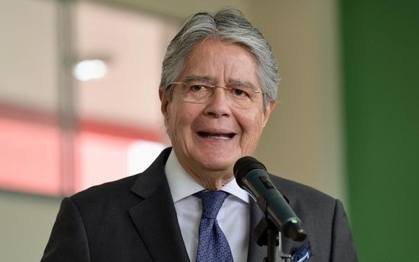 Ecuador acusa a la embajada argentina de dejar huir a la exministra