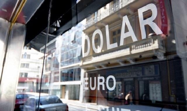 El blue subió a $386 en la Región y el BCRA vendió casi U$S100 millones