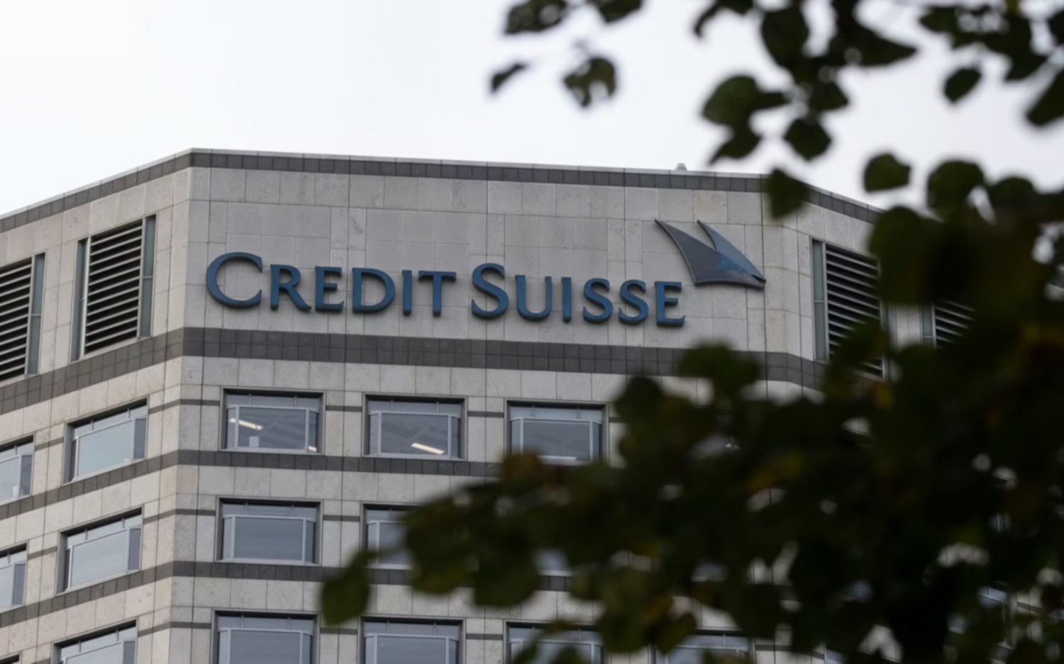 El banco Credit Suisse vuelve a caer con fuerza y hay incertidumbre en los mercados
