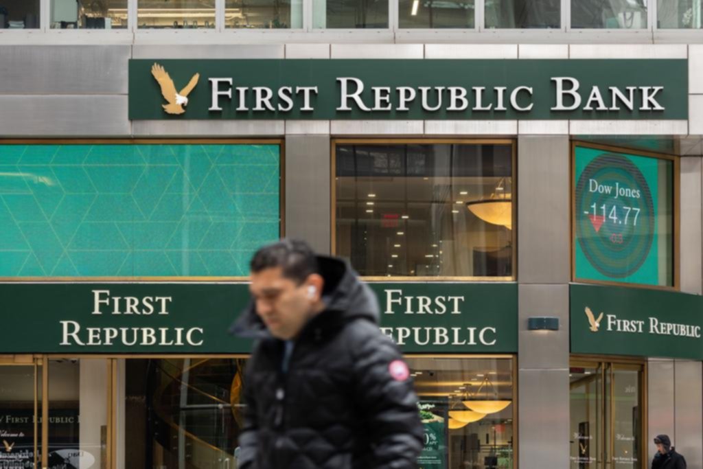 El sistema bancario, sacudido y castigado en la Bolsa