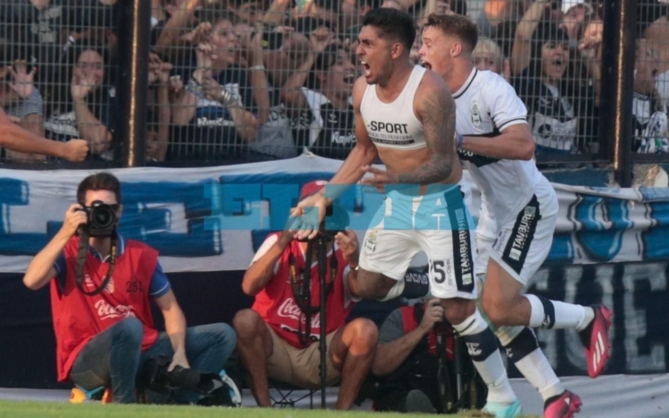 Cortó la racha más larga en la historia de los clásicos platenses
