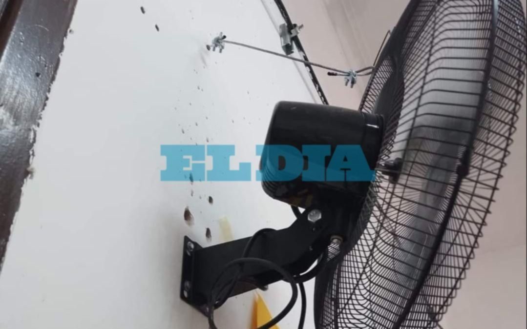 Denuncia y protesta en Ensenada por la caída de ventiladores en escuelas y una alumna golpeada en la cabeza