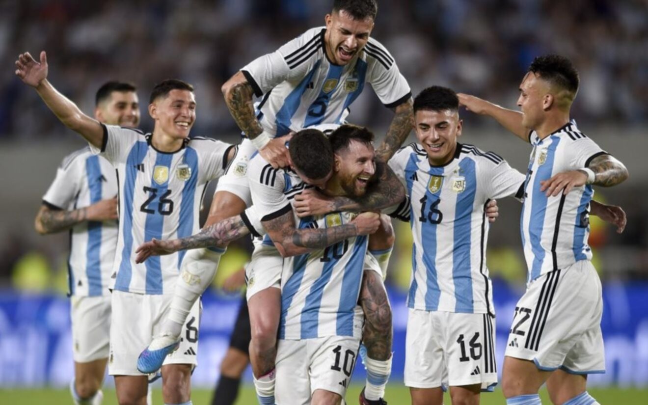 Fiesta completa: Con goles de Messi y Almada, la Selección venció a Panamá