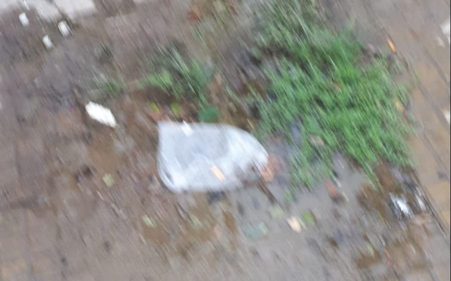Pérdida de agua afecta a los vecinos de un barrio de La Plata