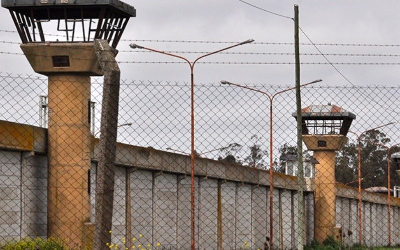 Tres hombres huyeron de una alcaidía de Berazategui: uno de los prófugos es de Ensenada