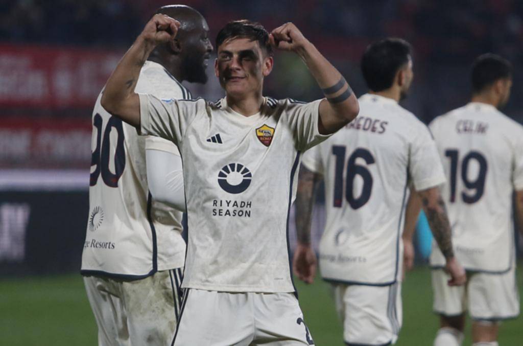 Una goleada con el sello de Dybala y Paredes