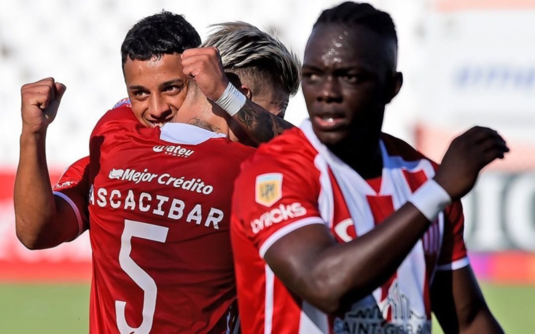 Estudiantes, por lo hecho en el primer tiempo, venció 2 a 1 a Godoy Cruz y quedó segundo a un punto de los mendocinos