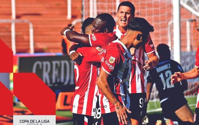 Carrillo volvió al once y busca su mejor forma