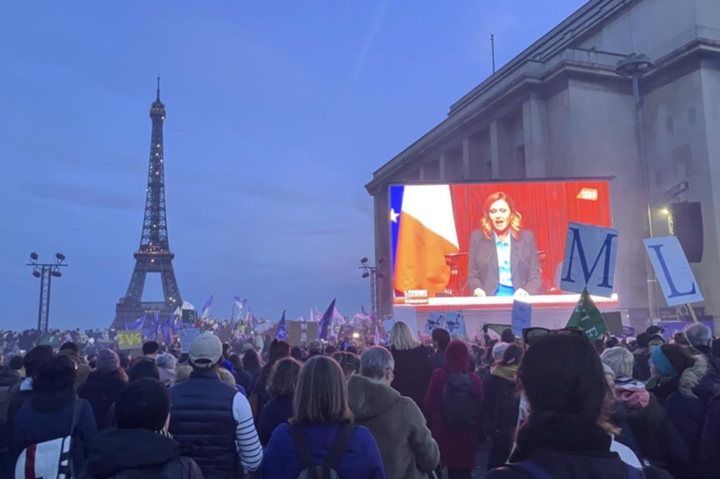 Francia, el primer país en proteger el aborto en su Constitución nacional