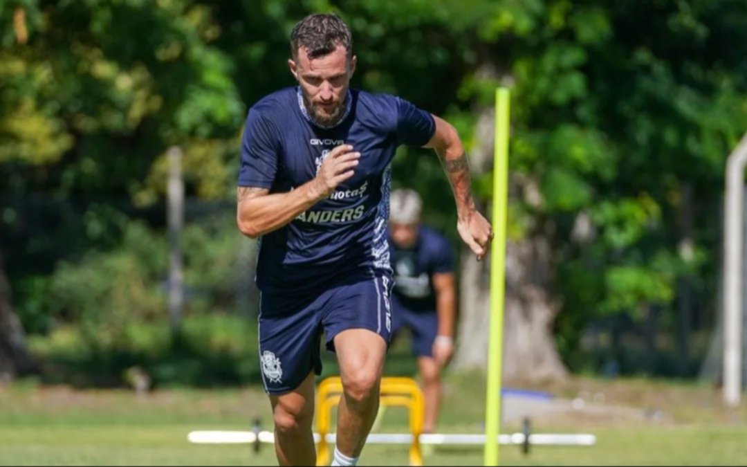 Gimnasia viaja a La Paternal con nuevo esquema y con los regresos de Colazo y Ramírez