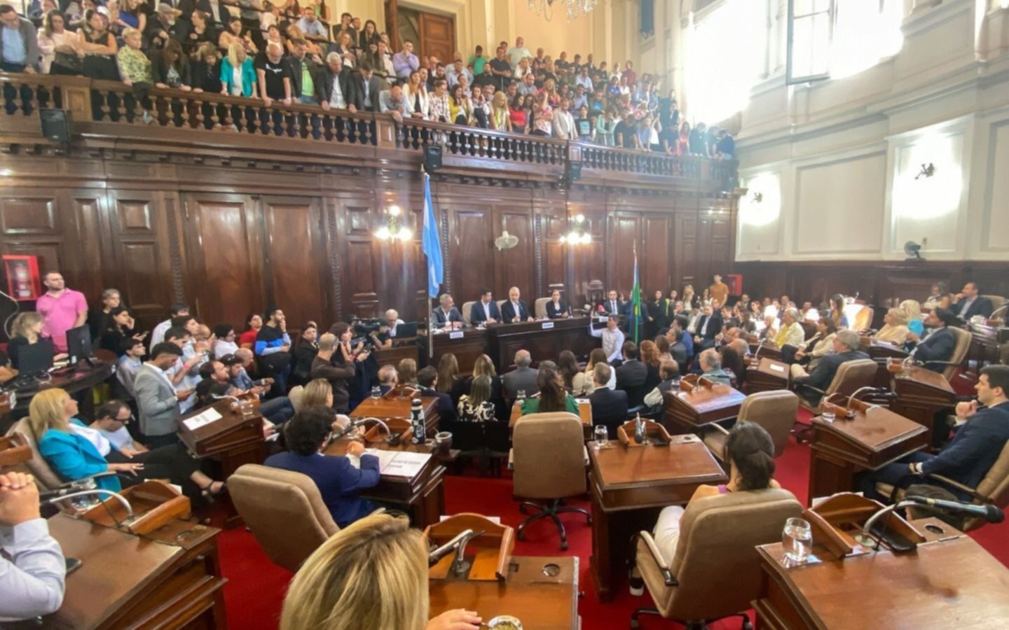 Alak en el Concejo: sin papelitos, orquestas ni movilización de militantes, un cambio de estilo en la política de La Plata