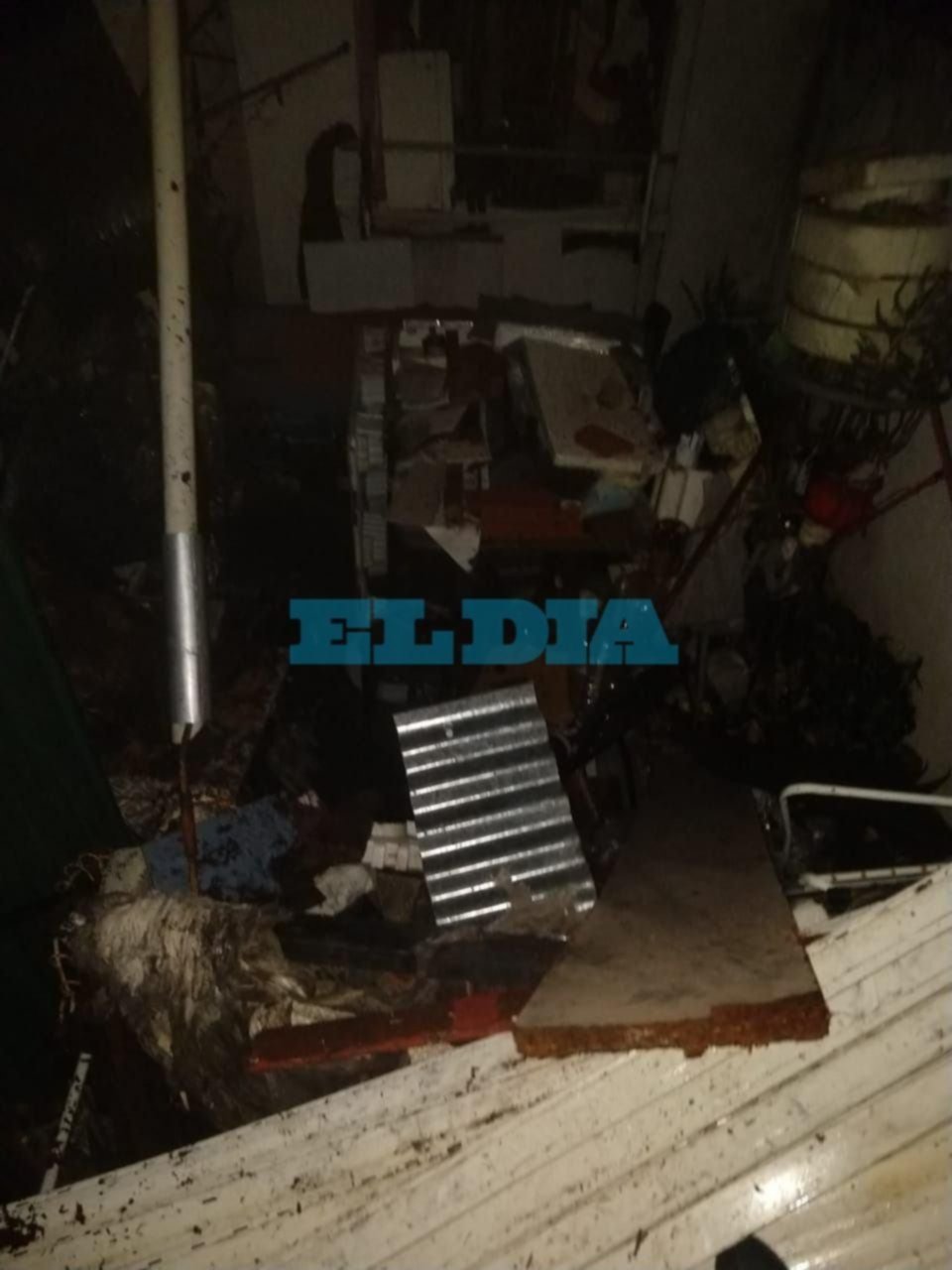 Ardió un departamento y se vivieron momentos de susto en edificio de pleno centro de La Plata
