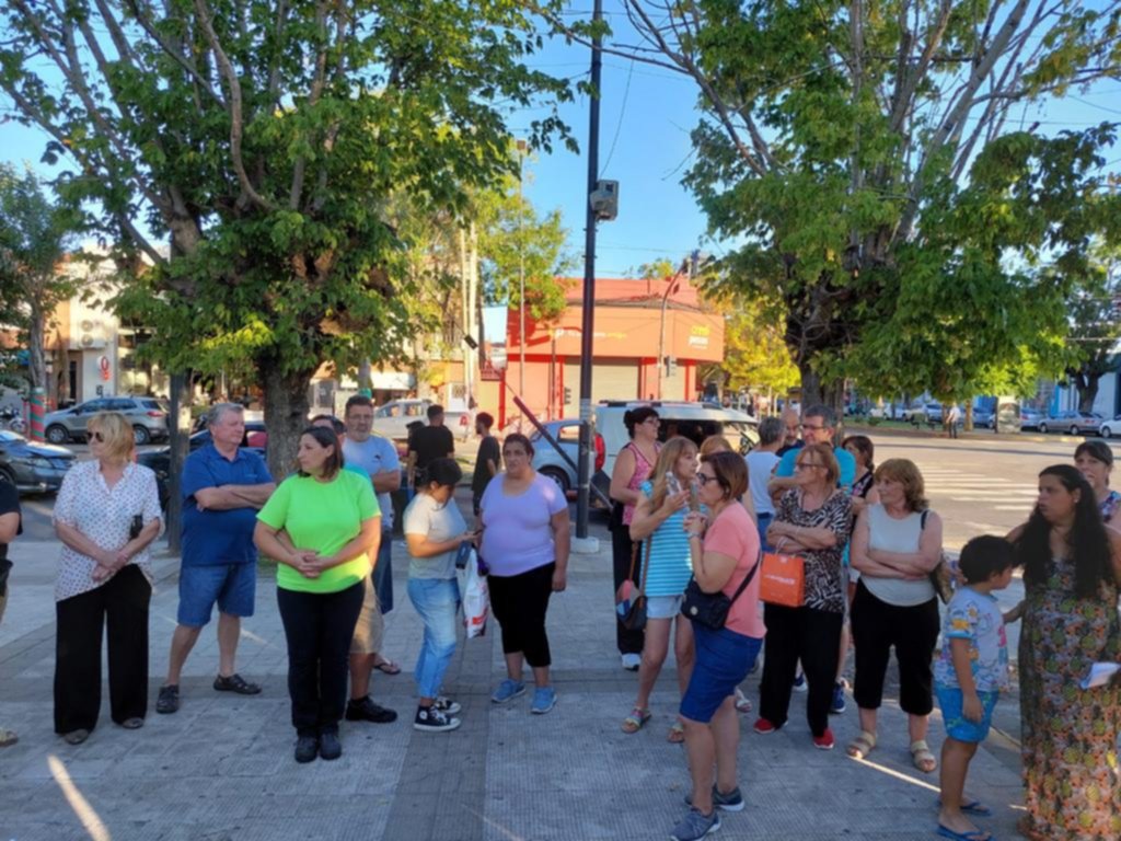 Los Hornos, un barrio que perdió la tranquilidad y en donde “reina el miedo”