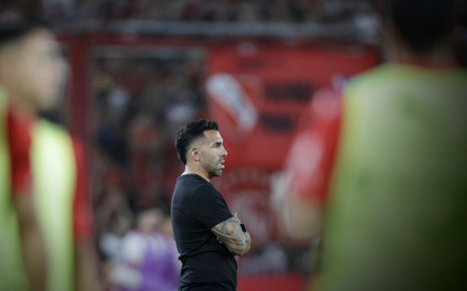 Tévez recibió la carta documento del árbitro Pablo Dóvalo y retrucó: "Decime dónde te mando el sobre"
