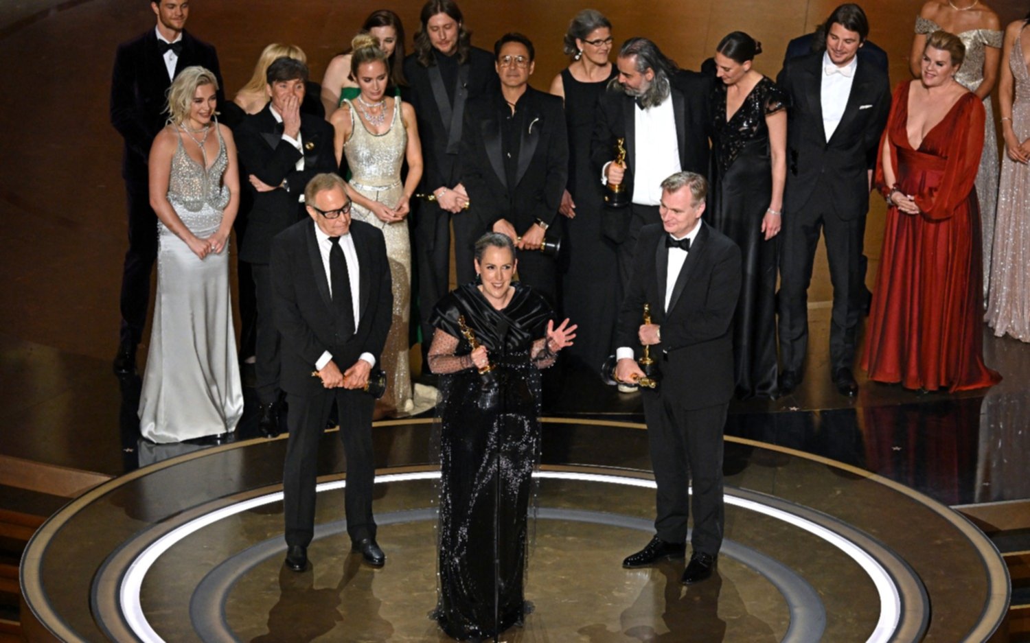 Noche bomba; “Oppenheimer” arrasó: se llevó siete Premios Oscar