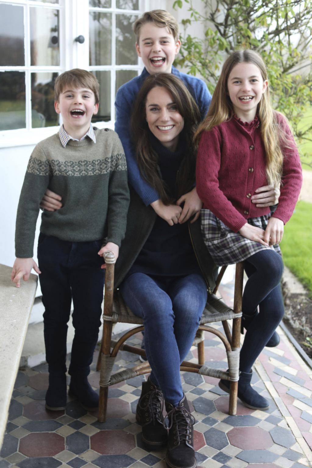 Difunden una imagen de la princesa Kate tras su operación y hay polémica