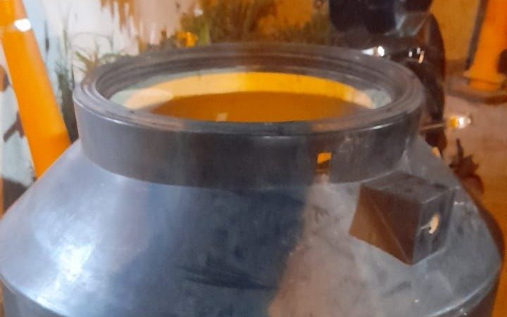 "Amigo de lo ajeno" en Berisso: se llevaba un tanque de 1000 litros y no pasó desapercibido
