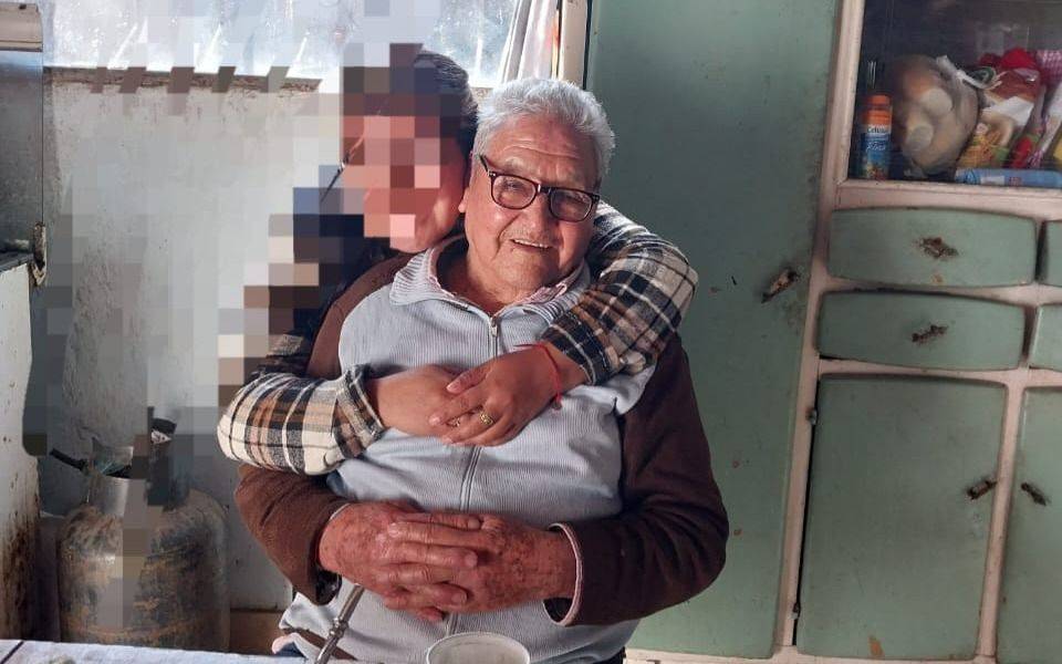 "Tapado con una sábana ensangrentada": la familia del abuelo que apareció muerto en La Plata habla de asesinato