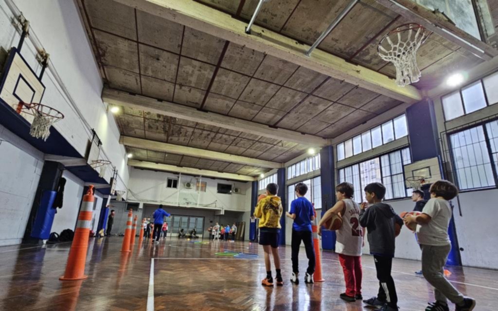 Hora de deportes y de cuentas: costos en los clubes para actividades infantiles