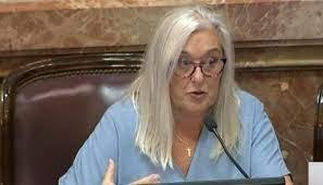 Una senadora radical denunció amenazas