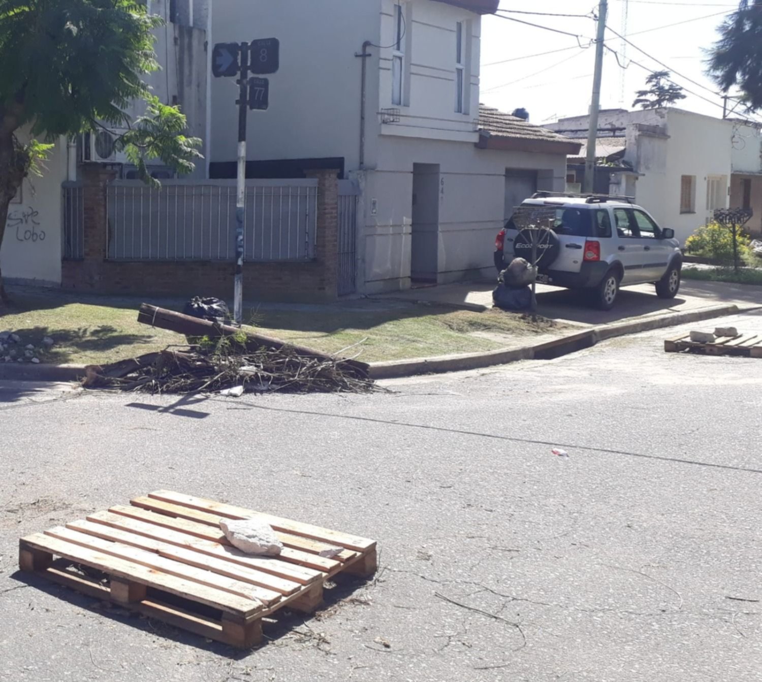 Peligro: advierten por robos de tapas de desagüe en Villa Elvira