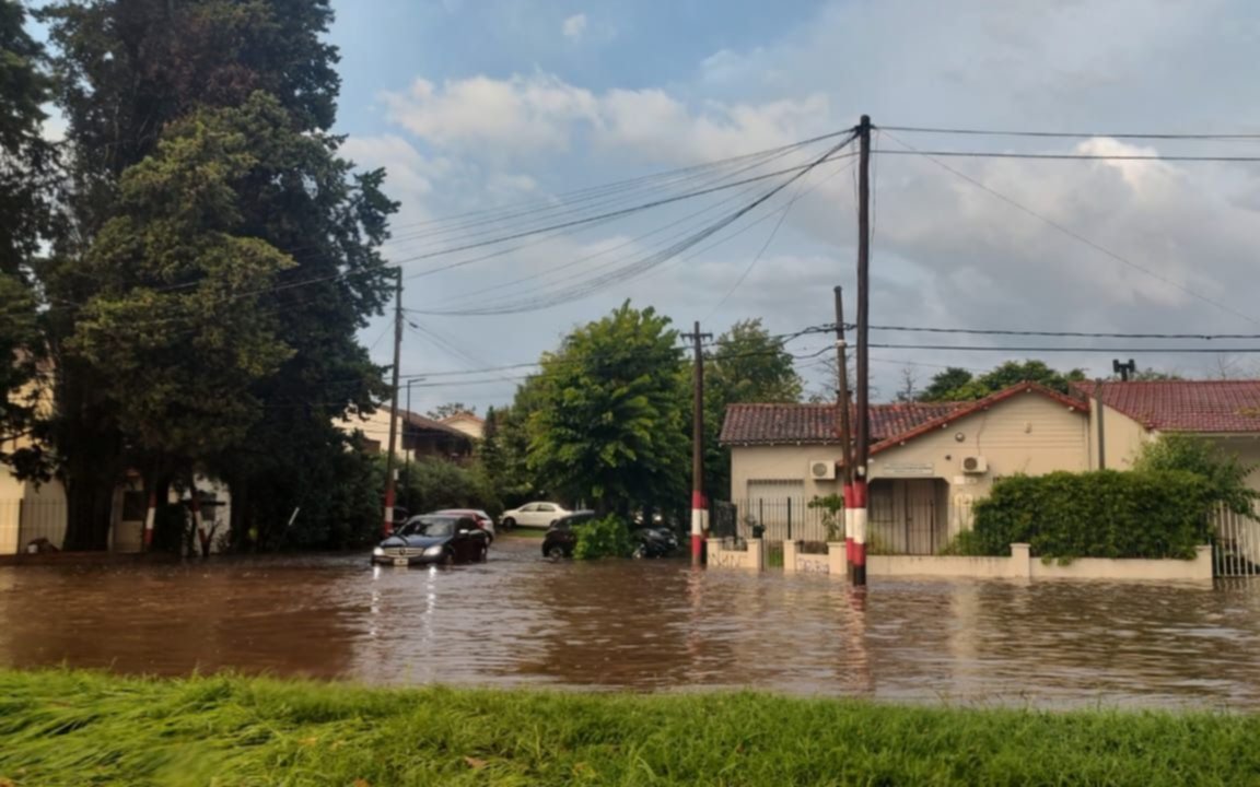 Una "cazadora de tormentas" de La Plata explica el fenómeno de los rayos y las precipitaciones extremas