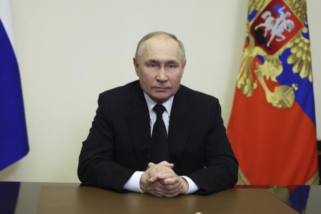 Putin insiste en vincular a Ucrania con el atentado