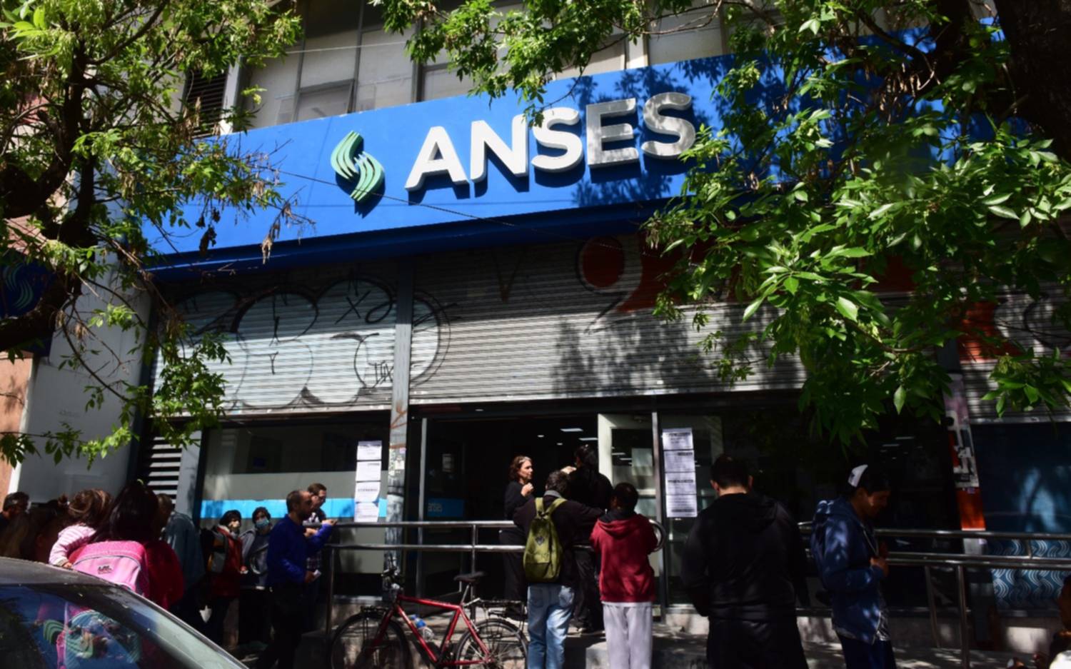 Anses: trabajadores denuncian despidos en una de las sedes de La Plata