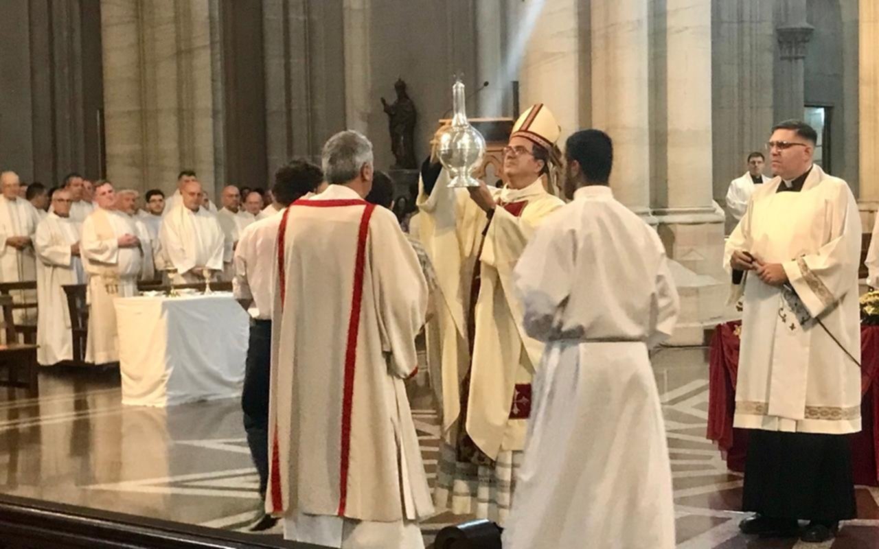 El Arzobispo celebró su primera Misa Crismal en la Catedral