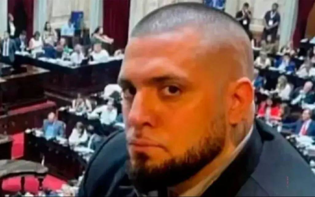 Delincuentes atacaron a tiros a ex custodio de Karina Milei