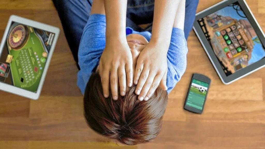 Adolescentes en peligro: las apuestas avanzan a paso firme en escuelas de la Ciudad