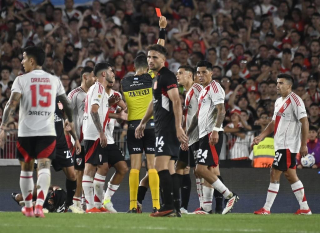 Flojo partido de Enzo Pérez