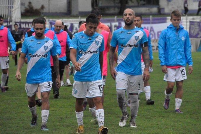 Villa San Carlos perdió el invicto ante Villa Dálmine en Campana