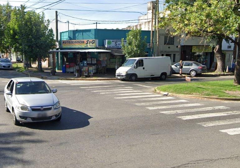 “Acá, disfrutando de lo de ustedes”: robaron todo y escribieron para burlarse