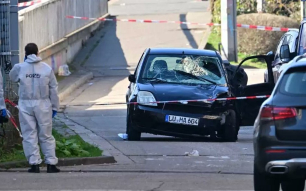 Alemania: un auto embistió a una multitud y hay al menos dos muertos y unos 25 heridos