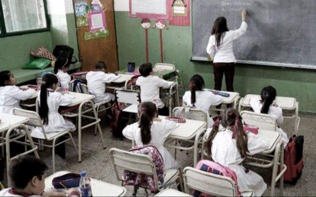 Arrancan las clases y la Provincia descontará el día a docentes que paren